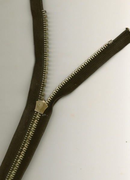 c1910 Zipper back